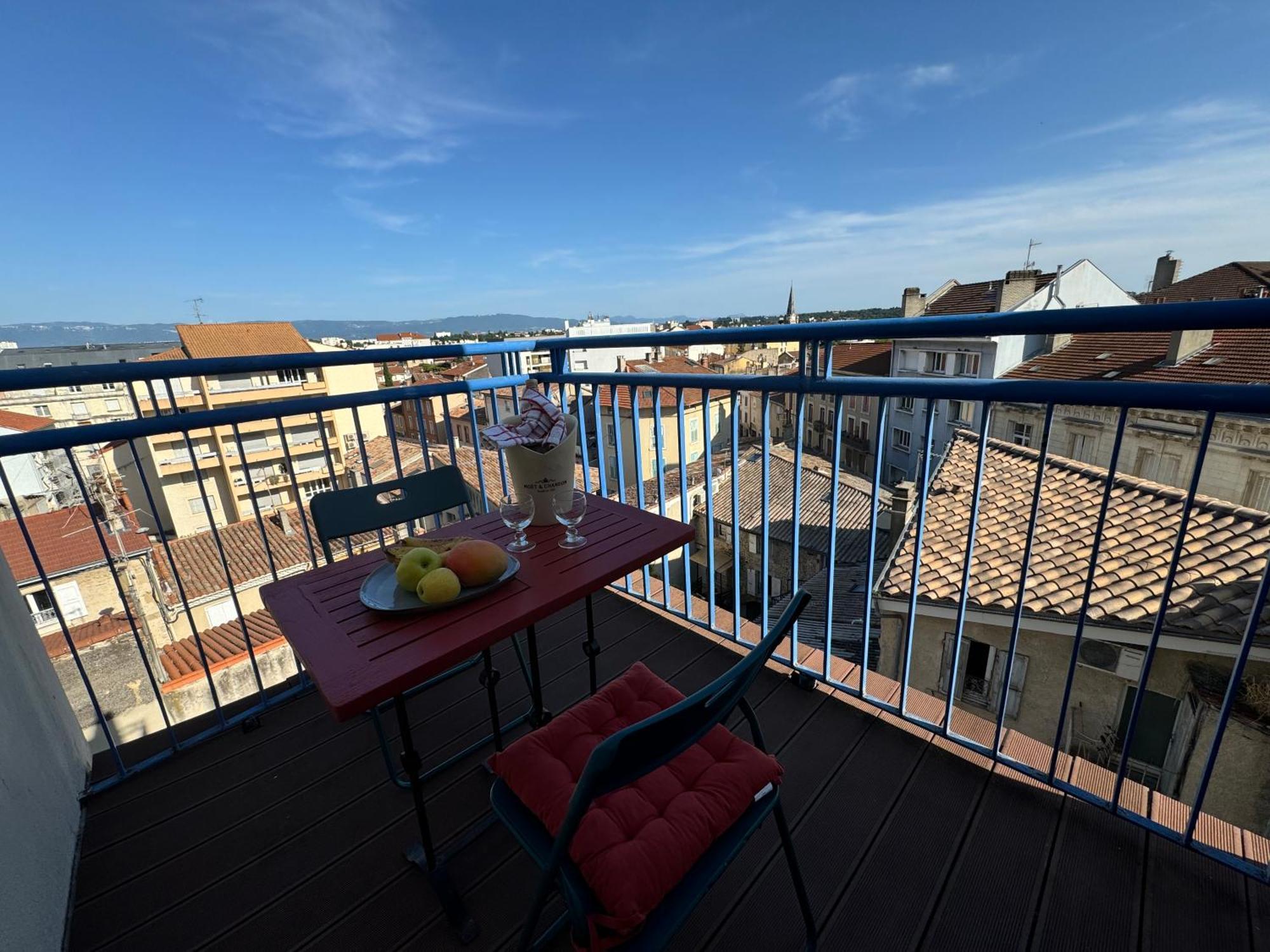 Terrasse Au Coeur De 54 Apartment *